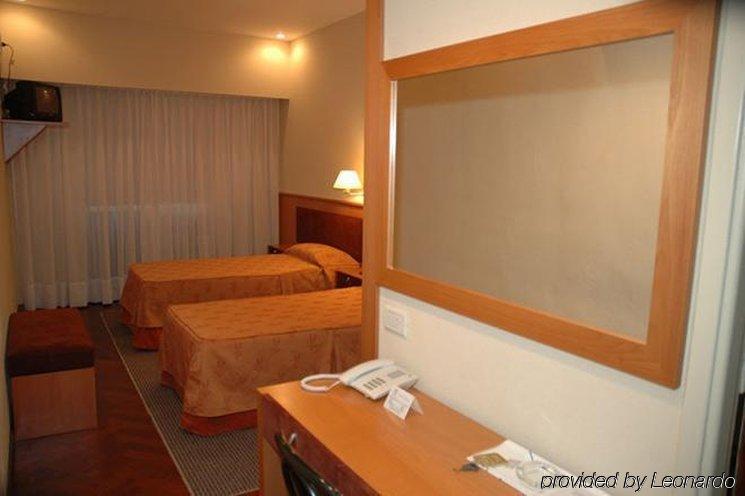 Hotel Napoleón Buenos Aires Quarto foto